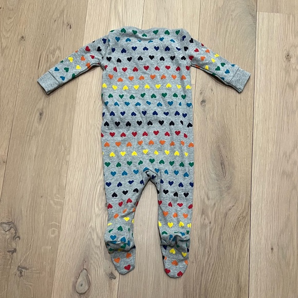 NWOT Primary Baby Newborn Infant Rainbow Hearts Zip Up Footie Pajamas - Picture 7 of 11